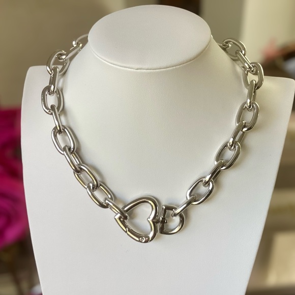- 🌸Chunky Chainlink  Choker Necklace SilverTone - Picture 2 of 9
